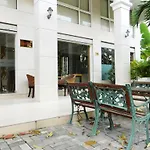 Edenpark Apartment & Hotel Service